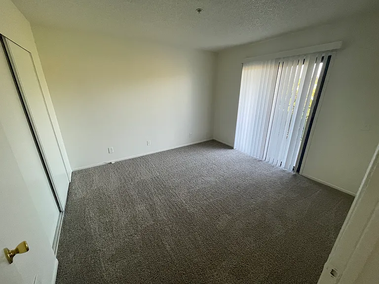 1448 W Stoneridge Ct #E — Photo 12