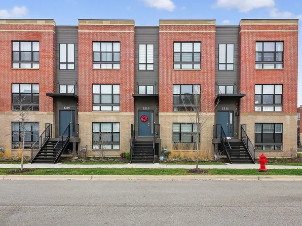 2213 Venture Dr, Schaumburg, IL 60173