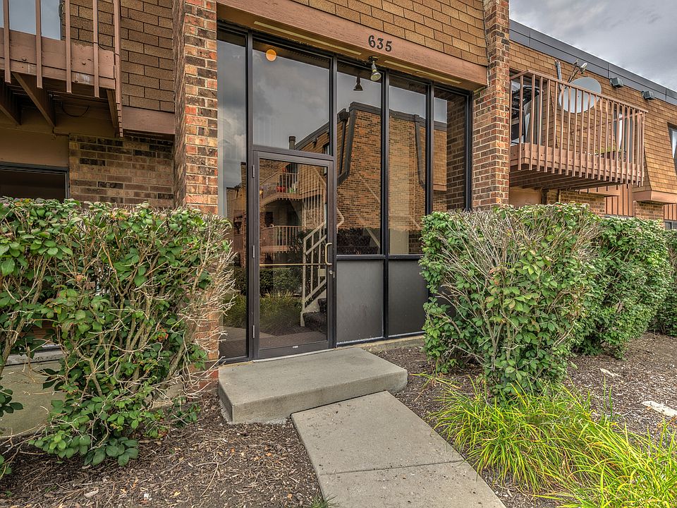 1st image of 635 Limerick Ln APT 1C