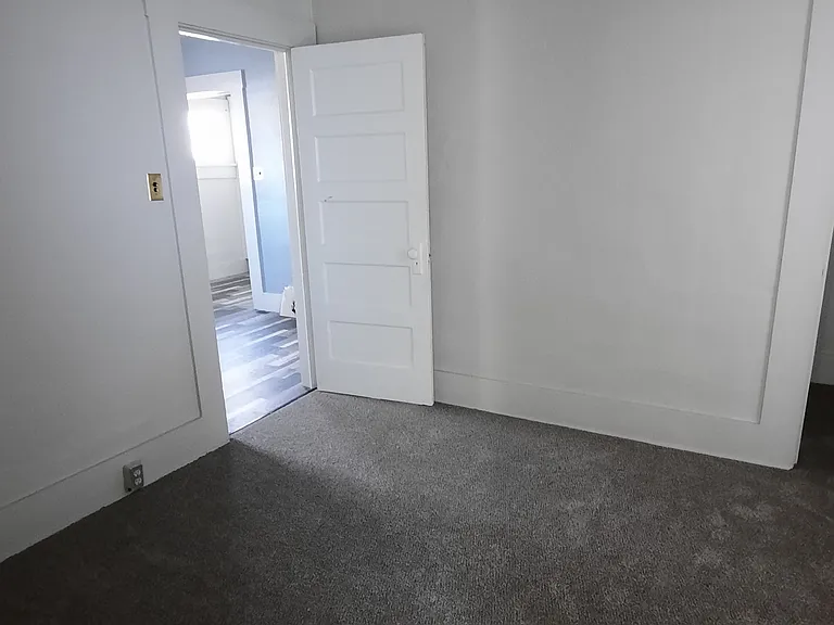 413 Pardee Ave — Photo 11