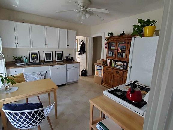 3rd image of 536 Midland St