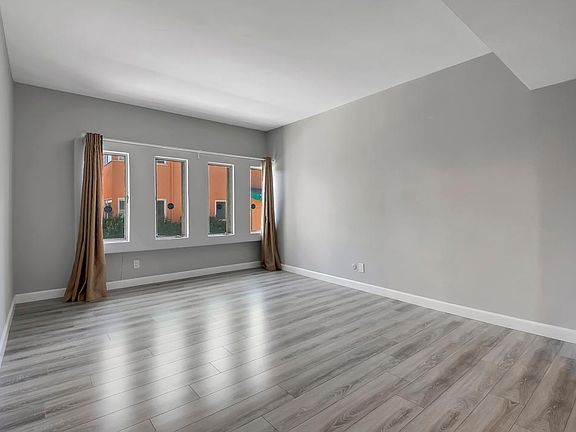3rd image of 960 San Pasqual St APT 103