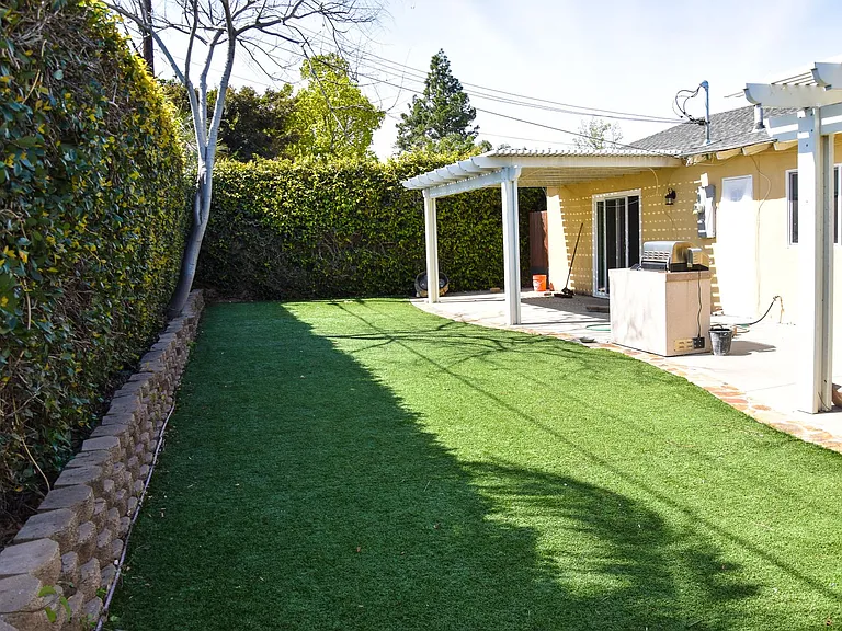 2318 E Coolidge Ave — Photo 42