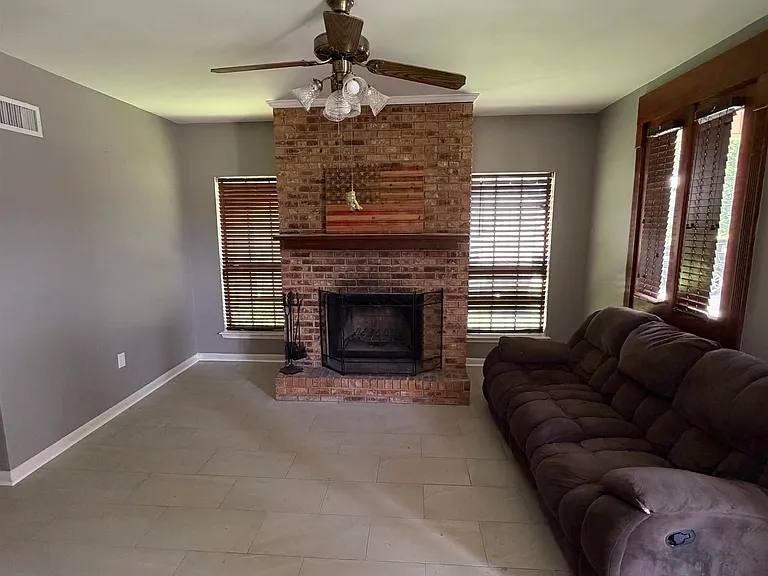 7931 Bayou Fountain Ave — Photo 9