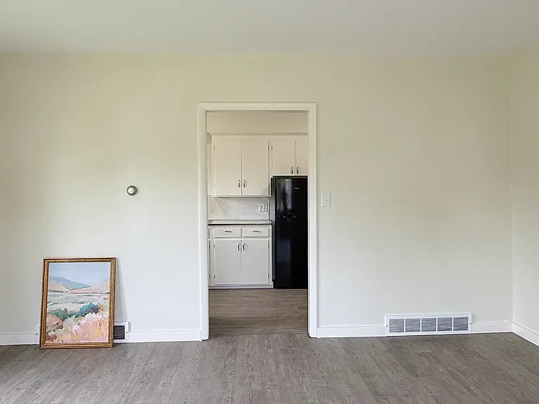 800 W Riddle Ave #B — Photo 2