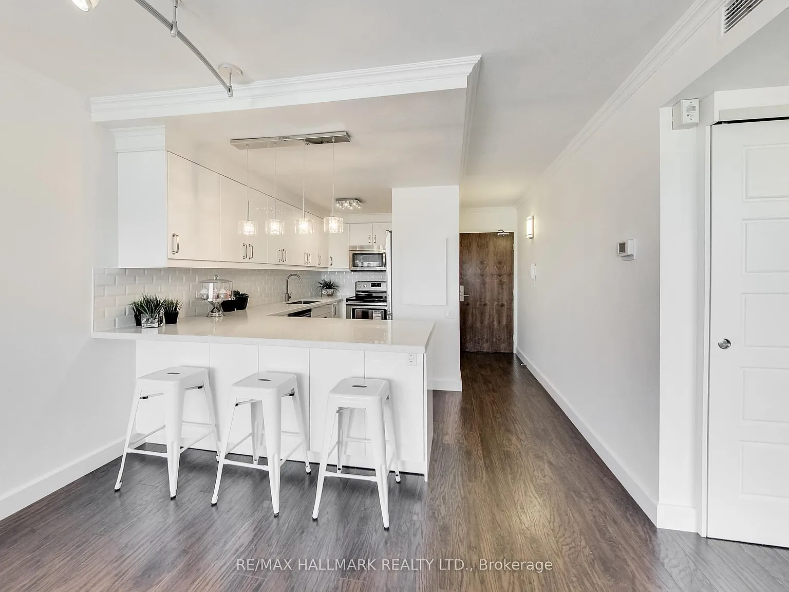 1 bed, $2,495 — Photo 3