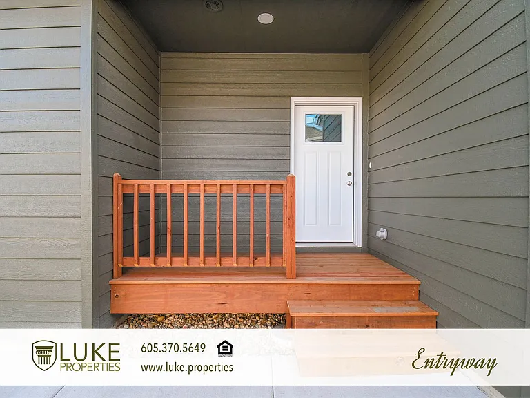9657 W Tunis Dr — Photo 2