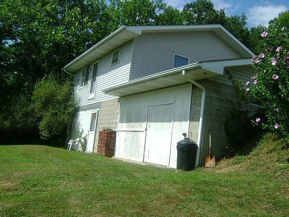 16.852 Acres / Single Family 