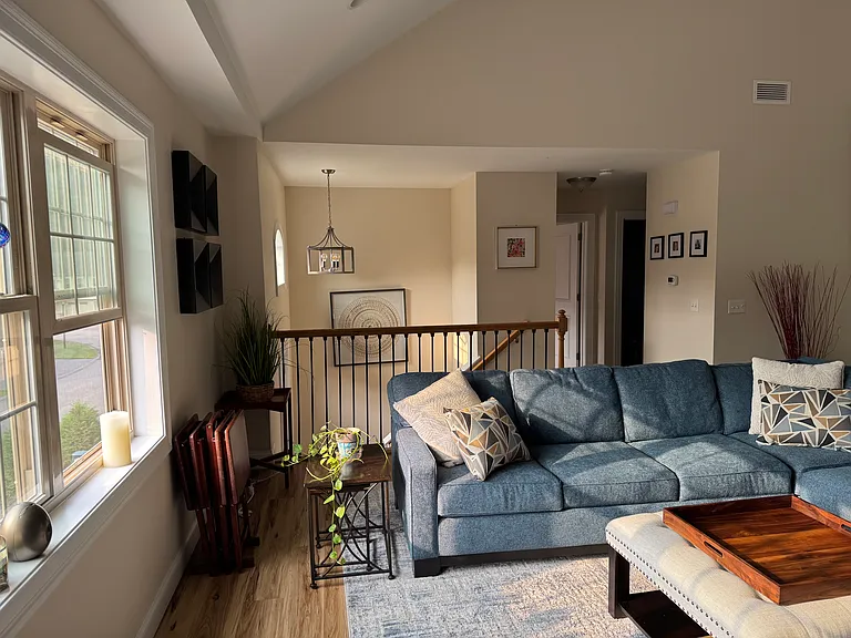 717 Northampton St — Photo 8