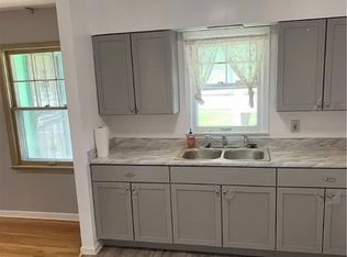 1731 Warrensville Center Rd, South Euclid, OH 44121