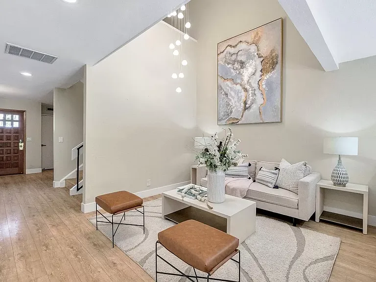 2428 Golf Links Cir — Photo 30