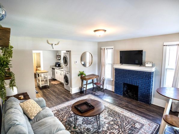 2337 Gilmore St UNIT 2