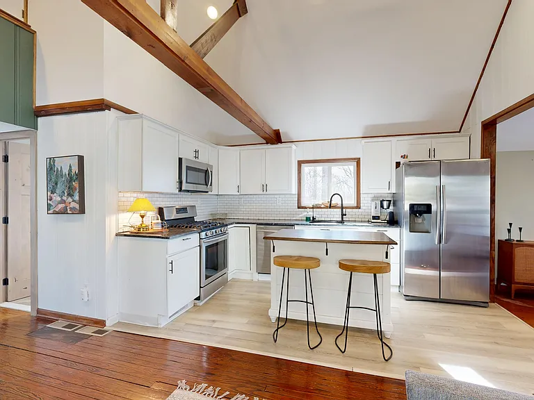 319 Midway Dr — Photo 11
