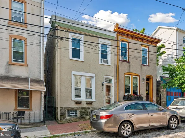 295 Hermitage St, Philadelphia, PA 19127