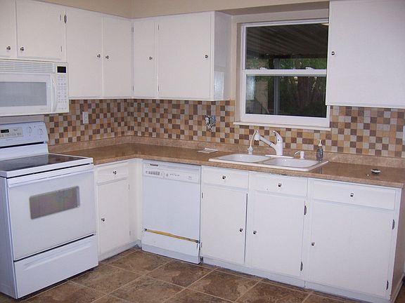 New Tile in Kitchen!