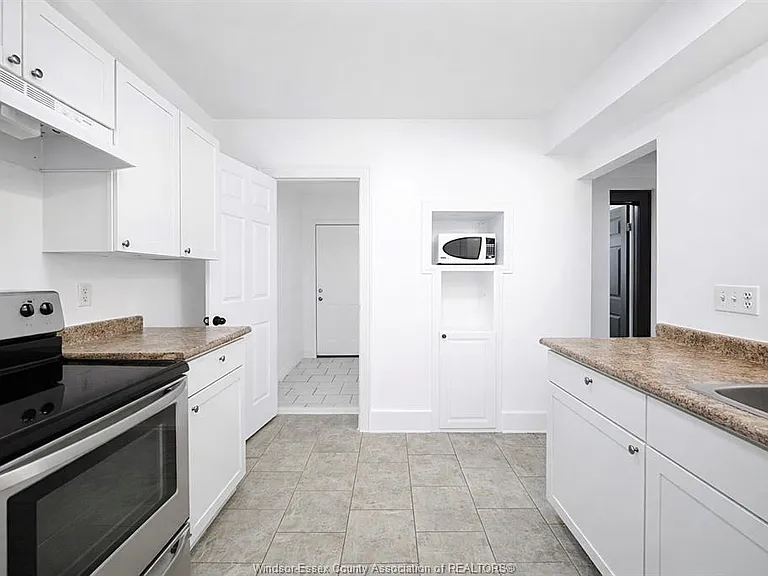 3463 Harris St — Photo 4