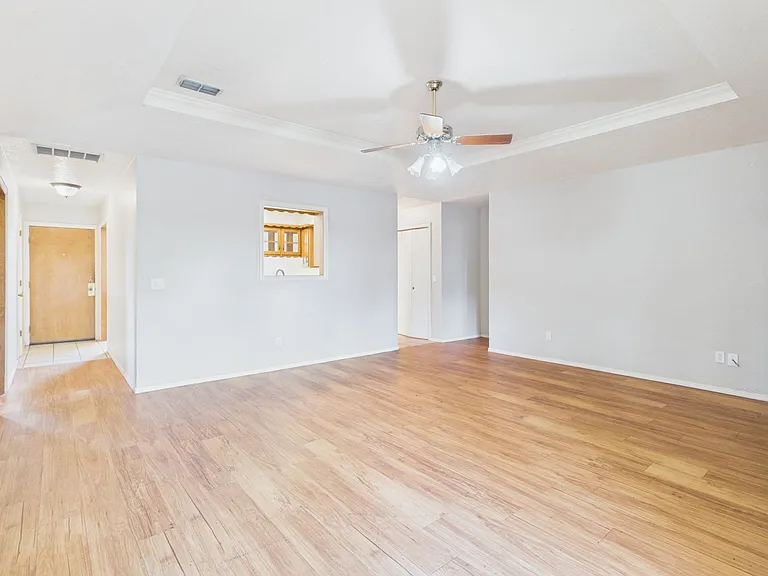 5822 Syracuse Dr — Photo 29