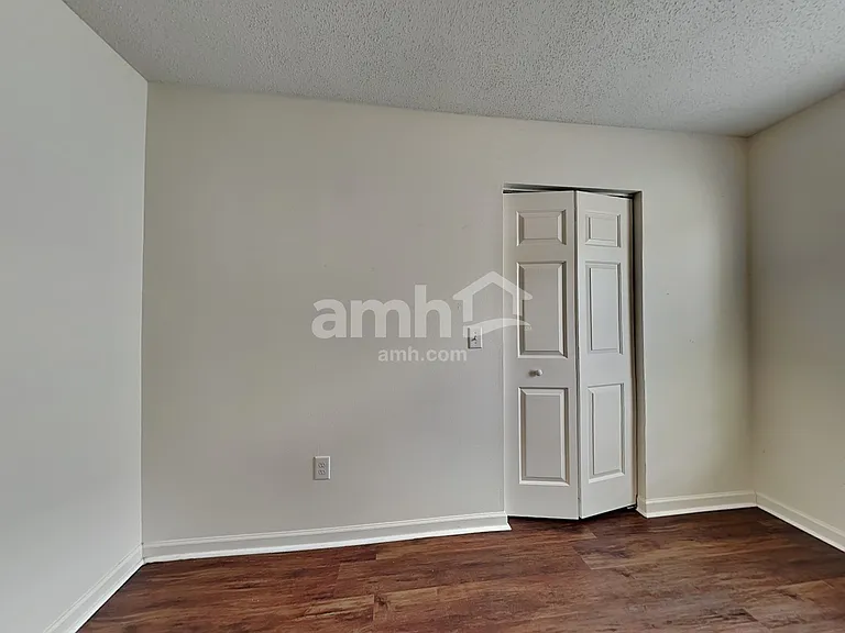 200 Revis Creek Ct — Photo 17