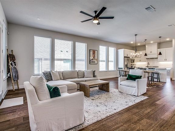 4th image of 3917 Ironbark Way