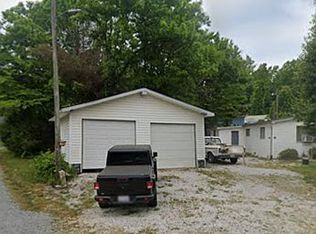 859 Edwards Lakeview Dr, Elkin, NC 28621