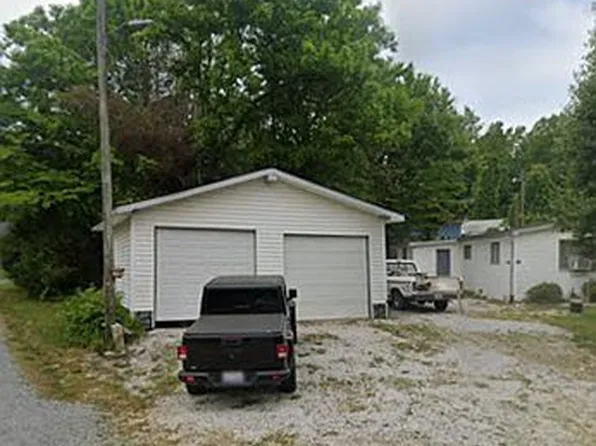 859 Edwards Lakeview Dr, Elkin, NC 28621