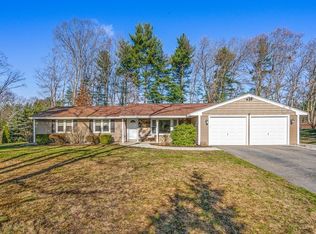 13 Stillwater Dr, Chelmsford, MA 01824
