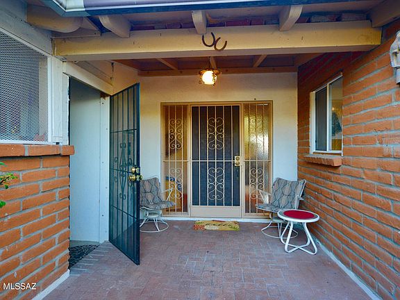 5th image of 471 W Camino Del Poso