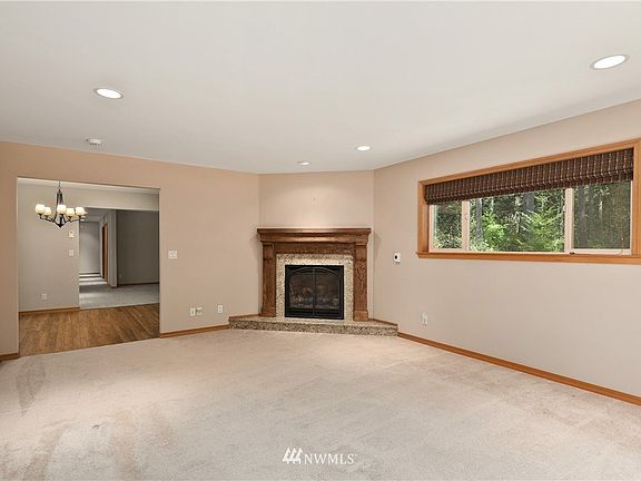 3rd image of 39423 18th Ave E