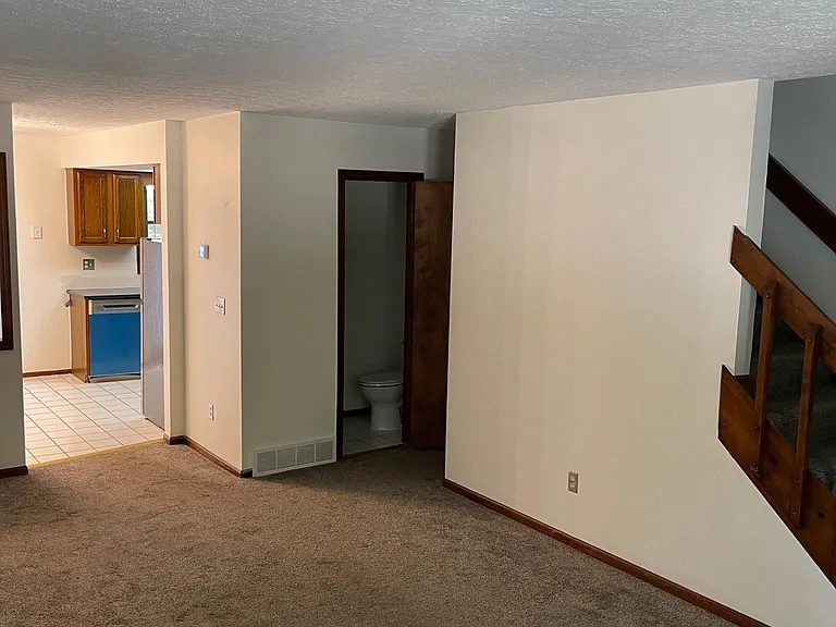 83 Corbins Mill Dr — Photo 12
