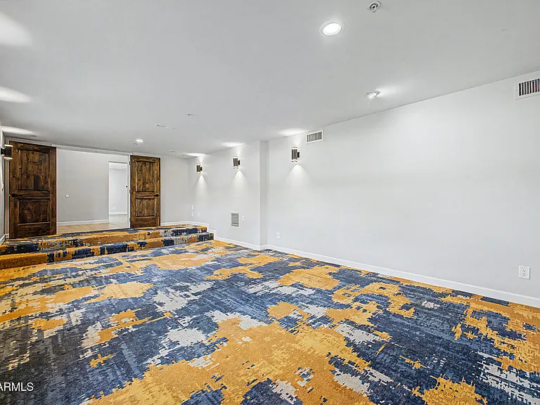 2311 E Colter St — Photo 27