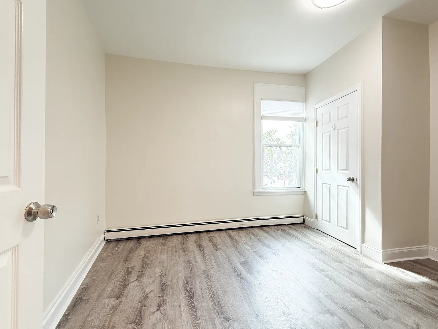 2 bed, 800 sqft, $2,850 — Photo 4