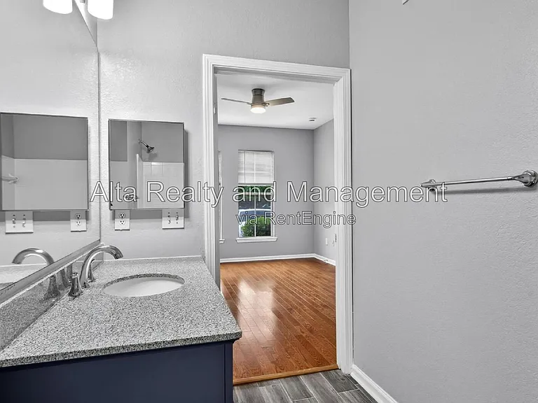 8290 Gate Pkwy #601 — Photo 26