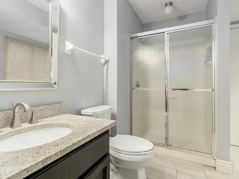 2104 Scottingham Dr — Photo 17