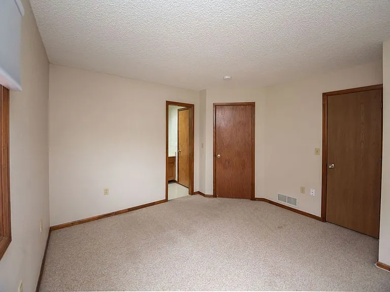 1937 Connecticut Dr — Photo 25