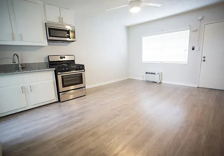 9013 Orion Ave #A23 — Photo 5