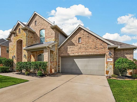 2nd image of 22907 Laburname Ct