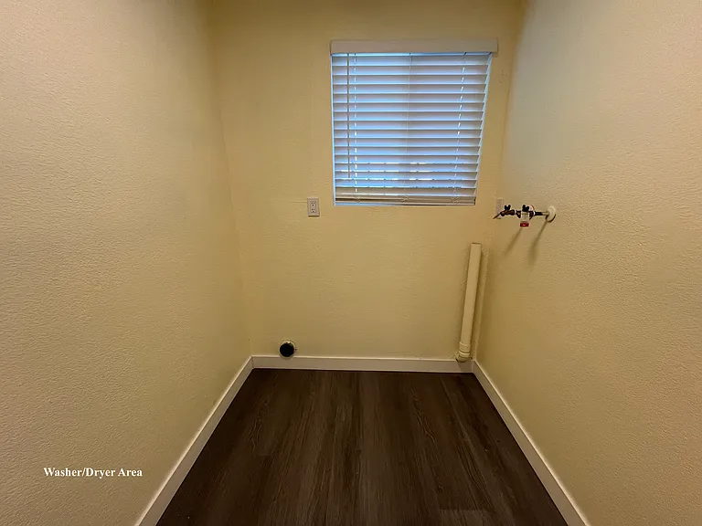 2819 Altura St #1/2 — Photo 11