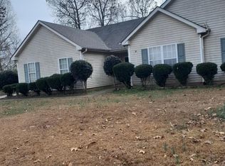 320 Burnt Oak Ln, Jackson, GA 30233