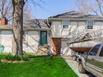 1210 SE 4th St, Lees Summit, MO, 64063
