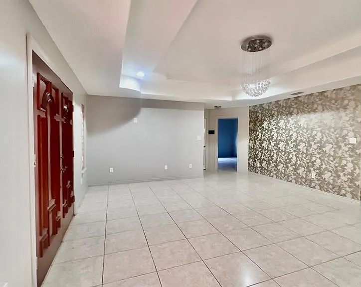 1683 Artemisa Ave — Photo 5