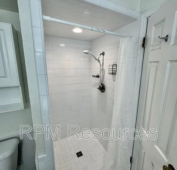 405 Walnut Ave — Photo 16