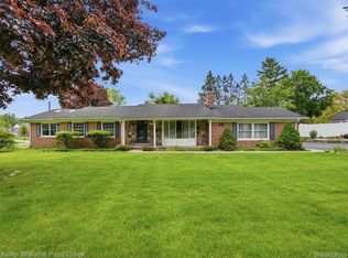 436 Broadleaf Dr, Rochester, MI 48306