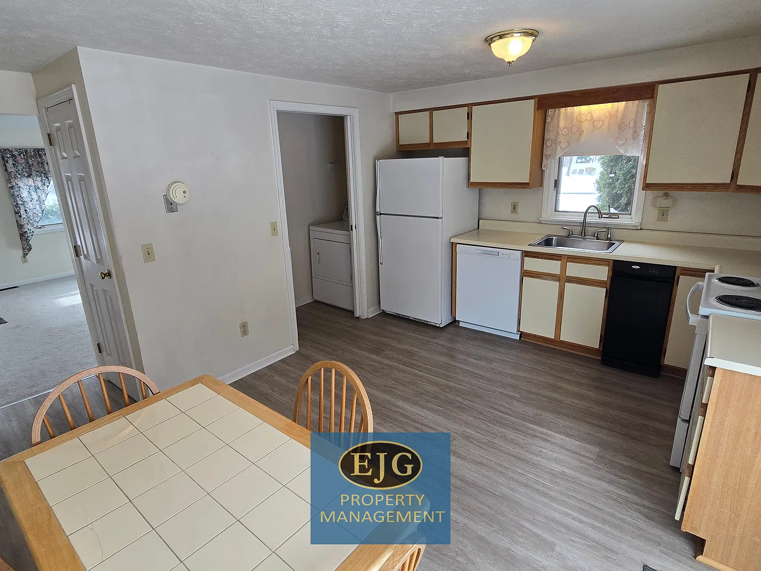 3 bed, $2,600 — Photo 4