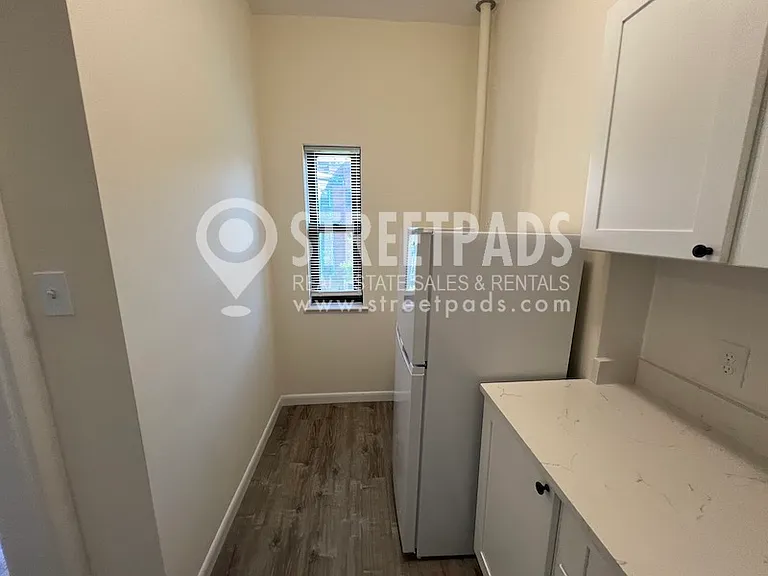 504 Beacon St #22 — Photo 11
