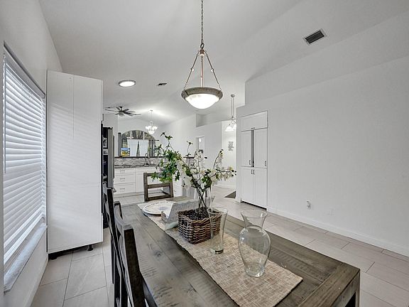 4th image of 10921 NW 46th Drive