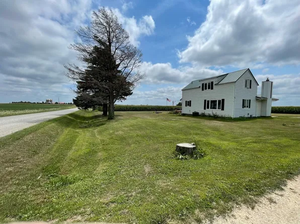 17862 110th St, Aplington, IA 50604