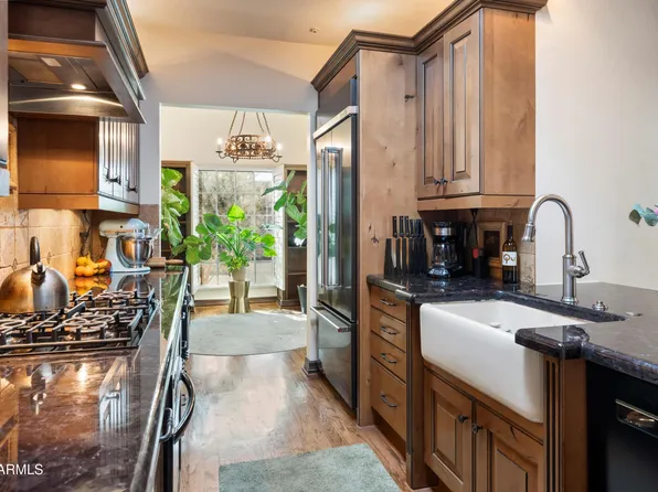 6334 N 19TH Street, Phoenix, AZ 85016