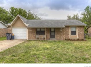 1044 E 144th Pl, Glenpool, OK 74033