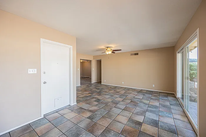 2812 S Cottonwood Dr — Photo 12