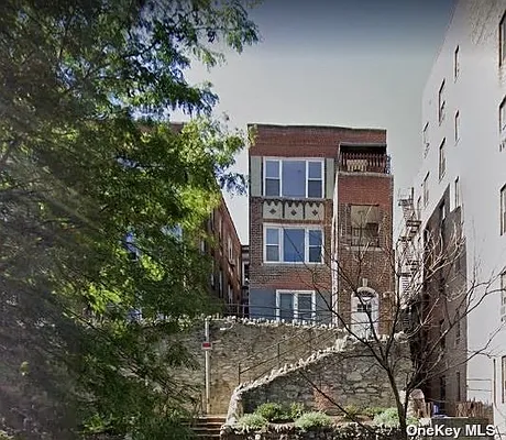 Rented by Carollo Real Estate | media 24